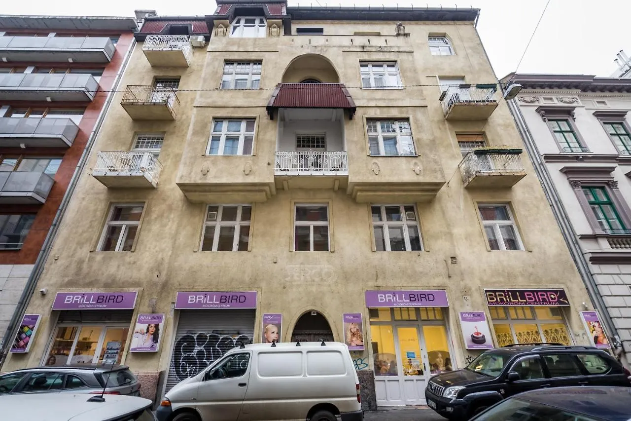 Colorwave Design Apartment Budapest
